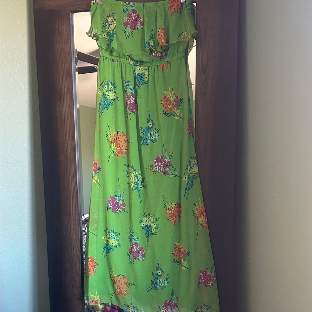 Old Navy strapless Green Floral maxi dress size M